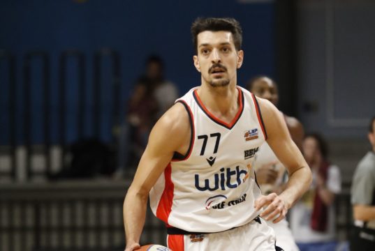 WithU, grande carattere. Espugnato Desio