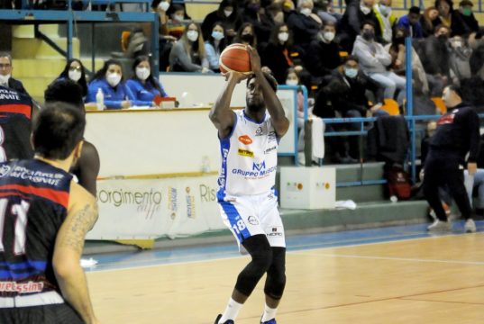 Soma Abati Touré confermato alla Blu Basket per la quarta stagione