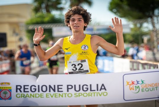 La Recastello e Atletica Valle Brembana primeggiano nel tricolore di corsa in montagna a Lecce Staffetta corsa in montagna lecce