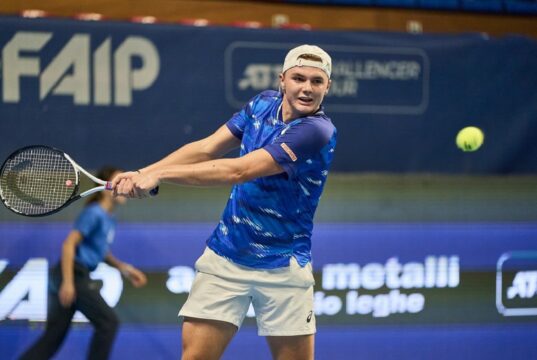 Lo svizzero Stricker vola ai quarti. Già fuori 7 teste di serie su 8 Trofeo Tennis Bergamo