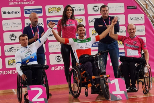 Giro d’Italia Handbike, Mirko Testa vince la tappa di Tirano e conquista la prima vittoria del 2023 Handbike