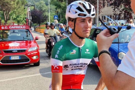 Simone Gualdi con la maglia tricolore vince il Trofeo Industria Commercio e Artigianato Gornatese Ciclismo