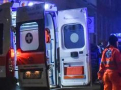 Incidente a Taranto, auto contro palo nella notte: gravi 4 ragazze