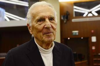 Garattini ‘smonta’ il digiuno: “Conta quanto si mangia, non quando”. Il ‘no’ al vino