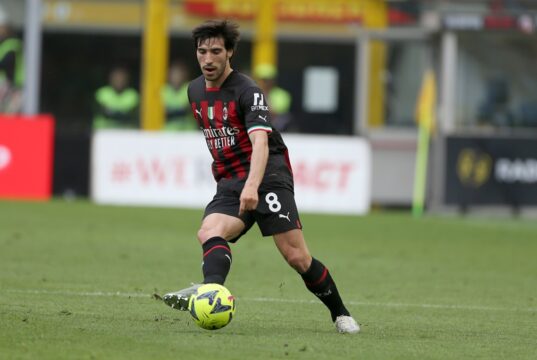 Tonali trova l’accordo con la Procura Federale. 18 mesi di squalifica e 20 mila euro di multa Sandro Tonali