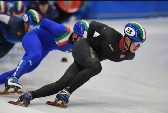 Coppa del Mondo, Lorenzo Previtali vince la finale B con la staffetta e segna il nuovo record personale sui 1000 metri Lorenzo Previtali