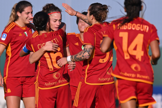 Coppa Italia femminile, la Roma batte 6-0 il Cesena e vola ai quarti Roma