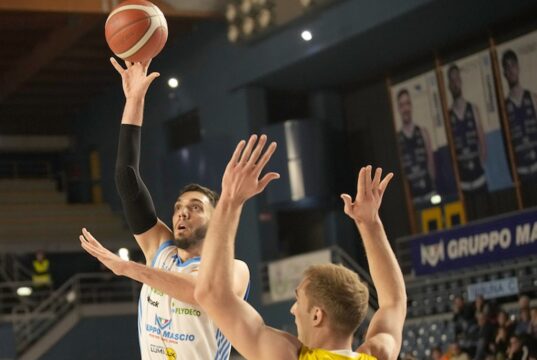 Blu Basket cede a Torino una gara condotta sul filo dell’equilibrio Blu Basket