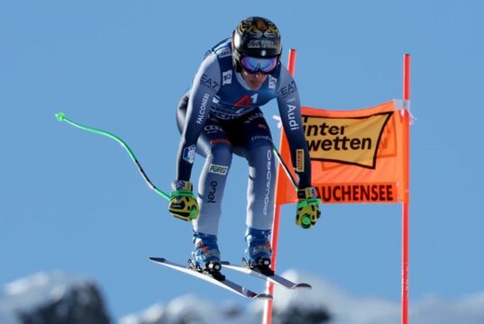 Gauche domina la prima prova della discesa di Cortina d’Ampezzo. 3° posto per Brignone, mentre Goggia sbaglia allo Scarpedon Federica Brignone