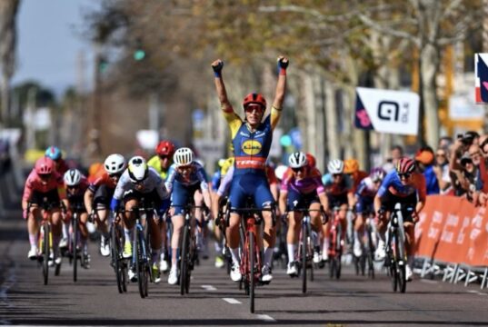 Elisa Balsamo vince l’ultima tappa della Setmana Ciclista Volta Femenina de la Comunitat Valenciana