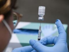 Covid, allarme Oms: “Scesa copertura vaccinale sanitari e over 60, nuova dose dopo 12 mesi”