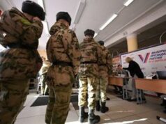 Elezioni Russia, inchiostro nelle urne e slogan pro Ucraina: le proteste ai seggi