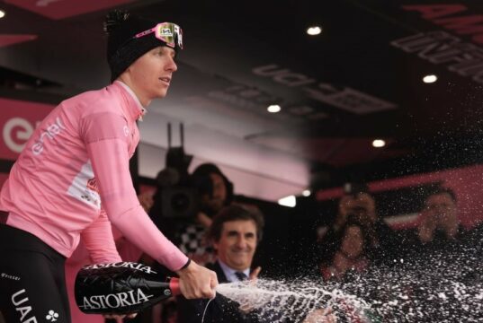 Perdiamoci in Giro #17 – La clemenza di Pogacar Giro d'Italia