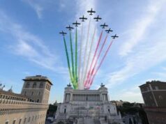 Frecce Tricolori, oggi 2 giugno lo spettacolo nei cieli di Roma: orario e dove vederle