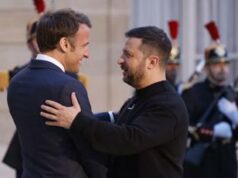 Ucraina, l’annuncio di Macron: “Francia darà aerei e formerà soldati per Kiev”