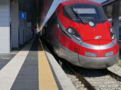 Caos Alta Velocità, incendio e guasto sui binari: treni in ritardo di oltre un’ora