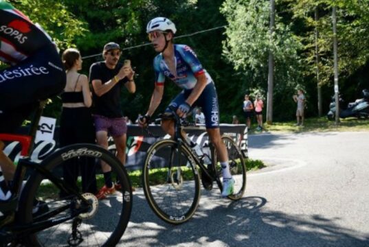 Ludovico Crescioli vince la seconda tappa del Tour de l’Avenir, 5° posto per Florian Kajamini