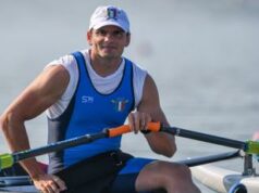 Paralimpiadi Parigi 2024, Perini bronzo nel canottaggio ma squalificato: cellulare in barca