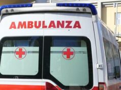 Stava spostando una lavatrice assieme a un amico, 66enne muore schiacciato