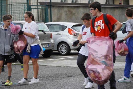 World Plogging Championship, gli atleti di tutto il mondo riempiono le strade di Gandino World Plogging Championship