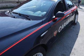 Allarme bomba a Milano, evacuati sei centri commerciali: sospetti su un 14enne