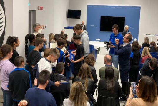 Atalanta, Giorgio Scalvini testimonial alle premiazioni dell’iniziativa “La scuola allo stadio” Atalanta