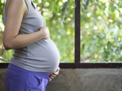 Maternità surrogata reato anche per chi va all’estero, sì definitivo e scontro in Senato