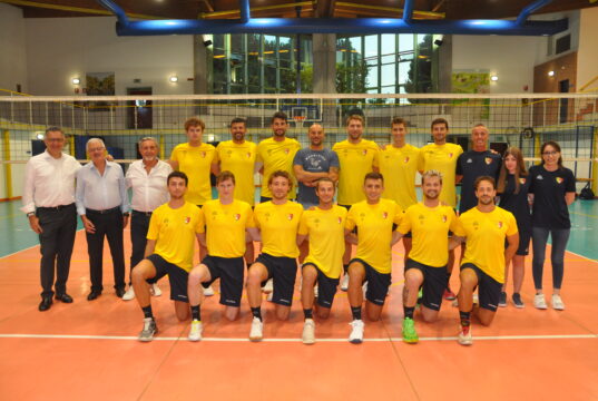 Volley, dopo un’estate turbolenta Scanzorosciate riparte dalla Serie B Volley