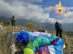Cosenza, si schianta col parapendio: muore a 57 anni