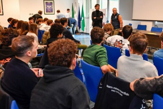 Ciclismo, Alessandro Romele e Sergio Meris prendono parte al corso per neoprofessionisti