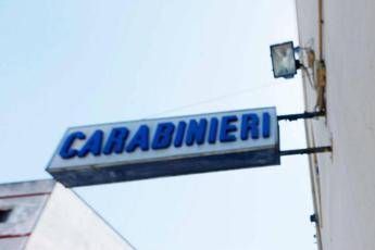 Donna colpita con una padella mentre teneva in braccio il figlioletto, arrestato ex compagno