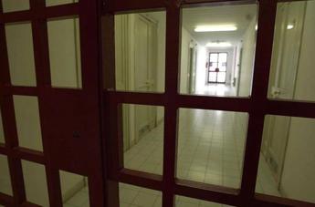 Prato, detenuto ucciso in carcere: indaga la Procura per omicidio preterintenzionale
