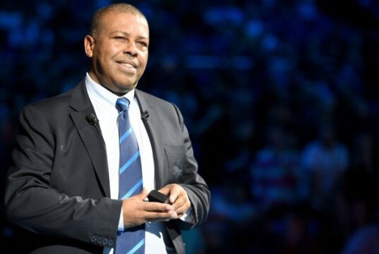 Carlos Bernardes