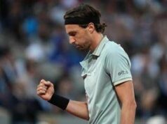 Servizio da sotto, ‘no look’ e giravolta: lo show di Rinderknech contro Sinner