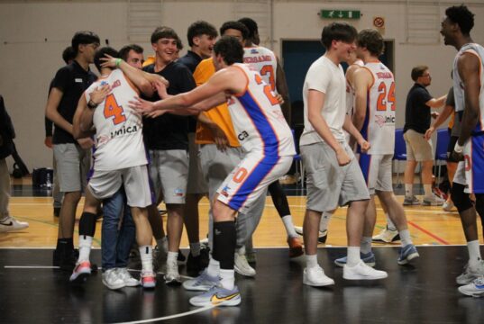 BluOrobica batte Guerriero Padova in gara-3 e si salva. Il saluto del presidente Andreini Basket