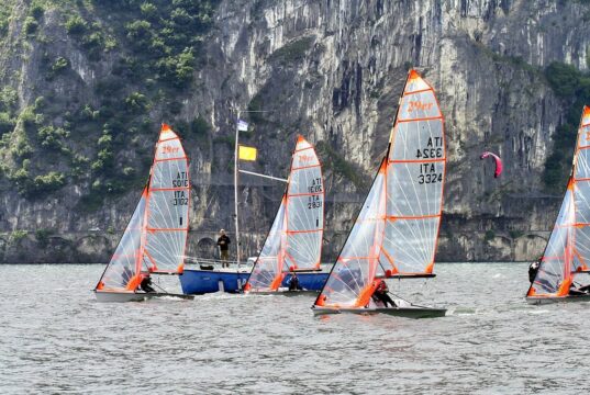 I velisti dell’Avas hanno giocato in casa nelle regate disputate sul Lago Sebino. Ecco i risultati Vela