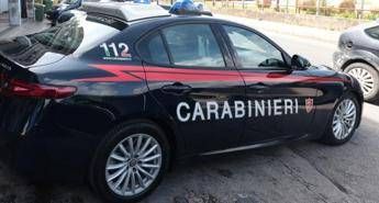 Cuneo, sente rumori nel cortile di casa: spara contro ladri e ne uccide uno