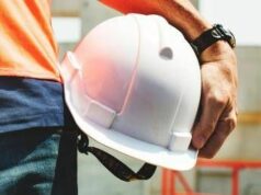 Lecce, pompa di cemento tocca fili elettrici: operaio 67enne muore folgorato