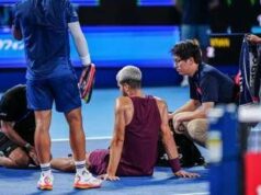 Alcaraz, infortunio a Tokyo? Carlos si ferma nel match contro Baez, cos’è successo