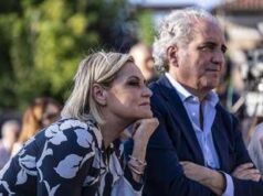 Simona Ventura e Giovanni Terzi, gli audio dello stalker e lo sfogo: “Ci minaccia di morte”