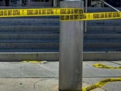 Sparatoria a Dallas, colpiti tre detenuti in ufficio Ice: uno è morto, il cecchino si è suicidato