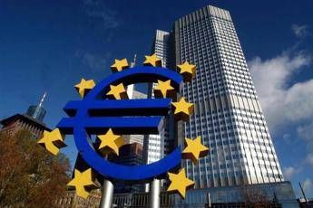 Bce mantiene tassi fermi: “Economia Eurozona continua a crescere”