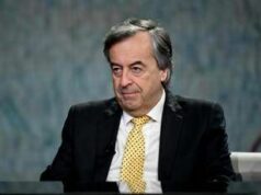 Burioni lascia i social: “Dopo 10 anni tempo di evolvere, clima non più costruttivo”