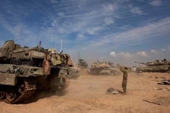 Israele, fine stato d’emergenza. Famiglie ostaggi: “No fase due piano Gaza senza ritorno salme”