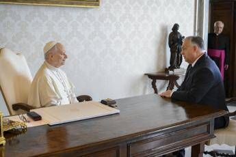Orban: “Sanzioni a Russia un errore, andrò da Trump per discuterne”. In Vaticano l’incontro con il Papa