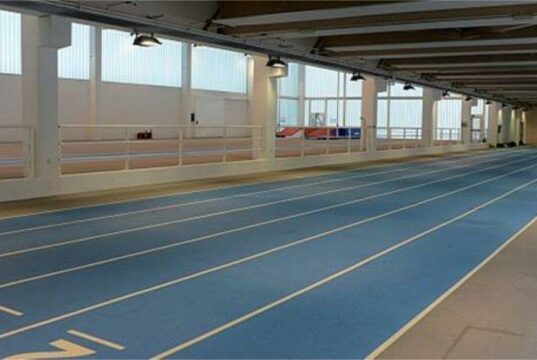 Atti vandalici al “tunnel” di via Monte Gleno: distrutte porte e arredi delle sedi dell’Atletica Bergamo 1959 e della Bergamo Stars Atletica