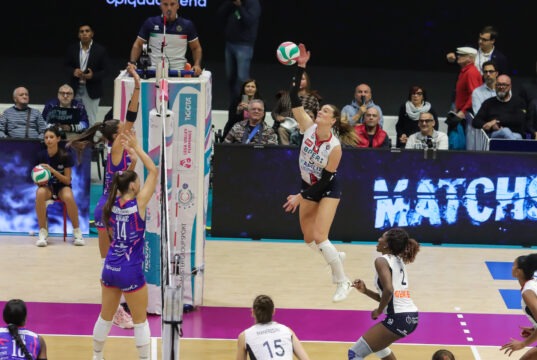 Volley Bergamo si misura con la forza di Milano. Segnali confortanti pur nella sconfitta Volley Bergamo