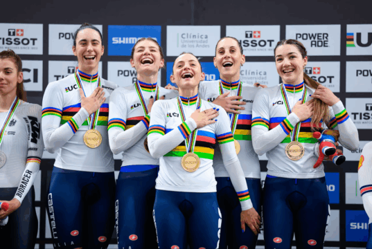 Mondiali di ciclismo: Martina Fidanza e Chiara Consonni oro nell’inseguimento femminile con Alzini, Venturelli e Guazzini Inseguimento femminile