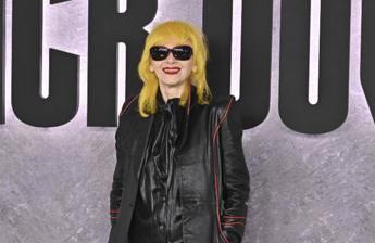 Addio a Pam Hogg, morta la stilista punk rock che vestì Lady Gaga e Kate Moss