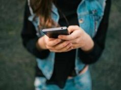 Australia spegne i social per gli under 16, da domani in vigore il divieto